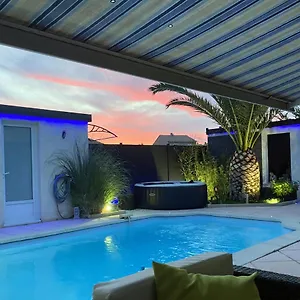  Maison d'hôtes Piscine Pa Ni Pwoblem France