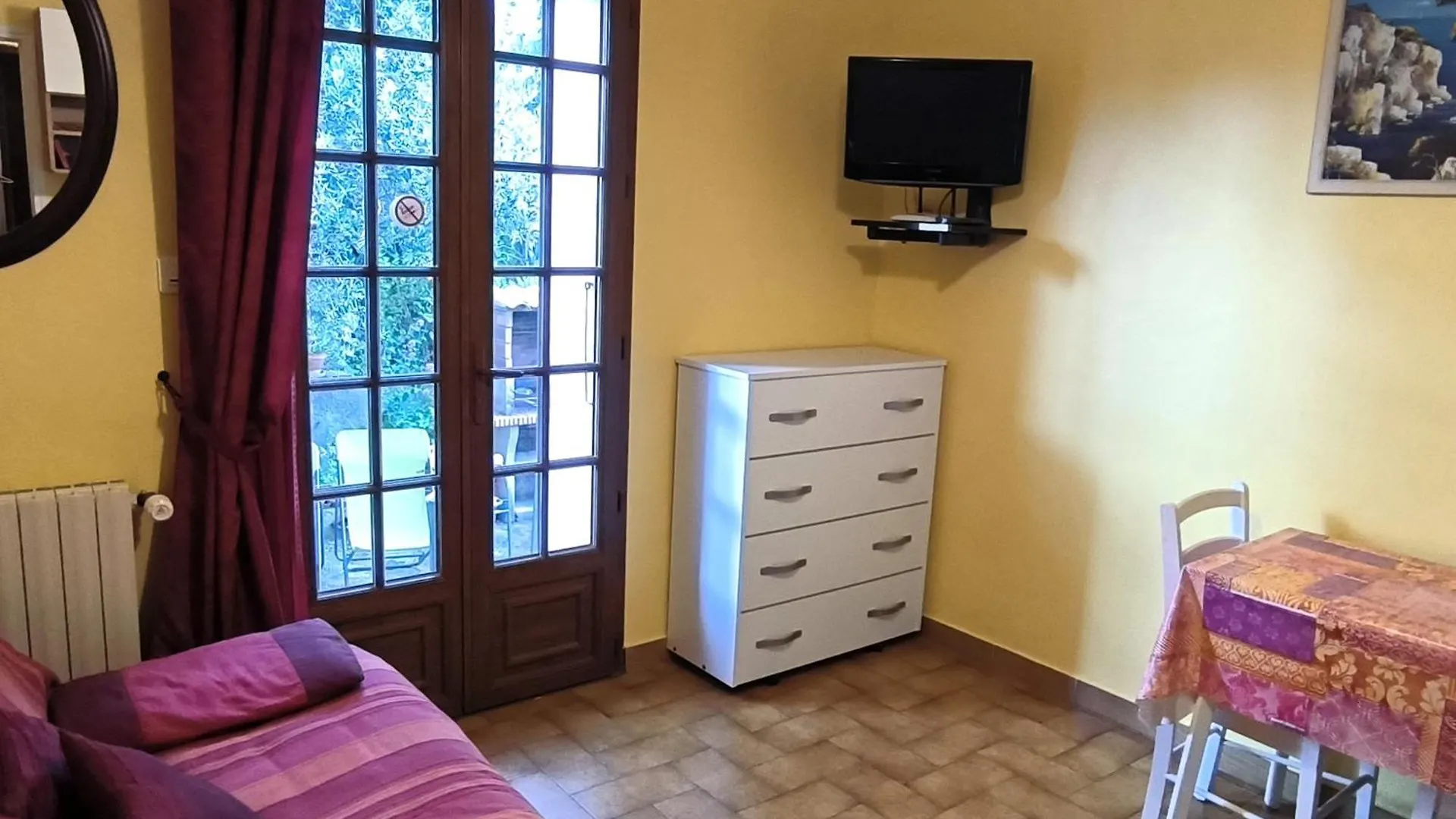 L'Arche En Rez De Jardin De Villa A Toulon France