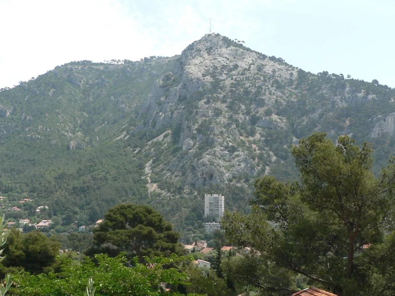 L'Arche En Rez De Jardin De Villa A Toulon 0*,  France