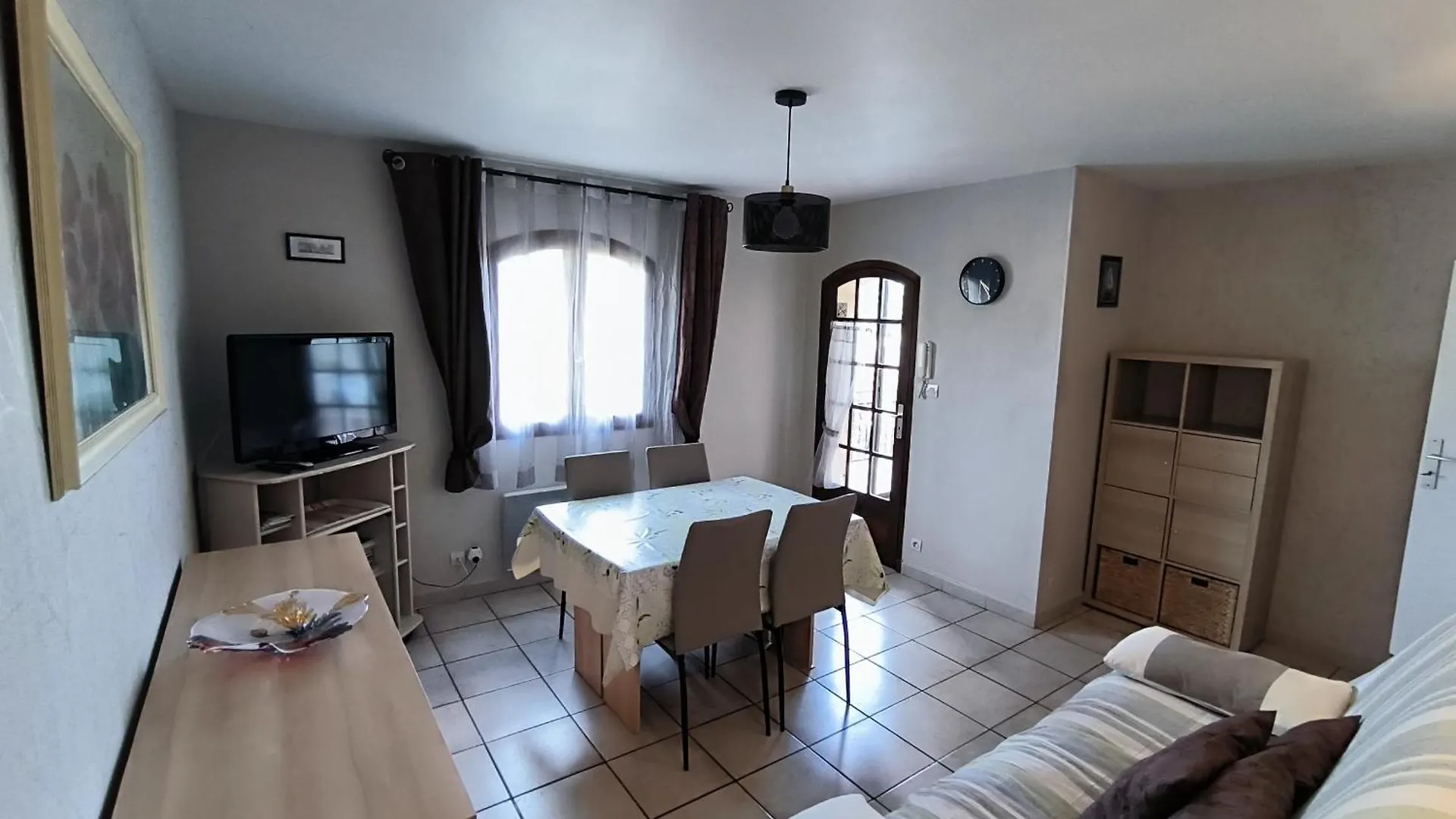 Apartment L'Arche En Rez De Jardin De Villa A Toulon